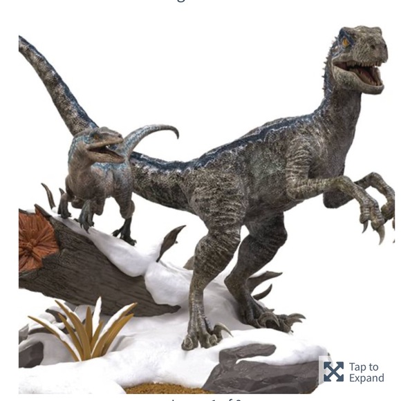 Jurassic World Blue and Beta DS- 121 D-Stage Statue